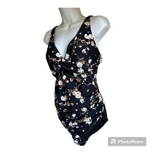 Nip tuck vine and dine Amanda floral one piece swimsuit 10